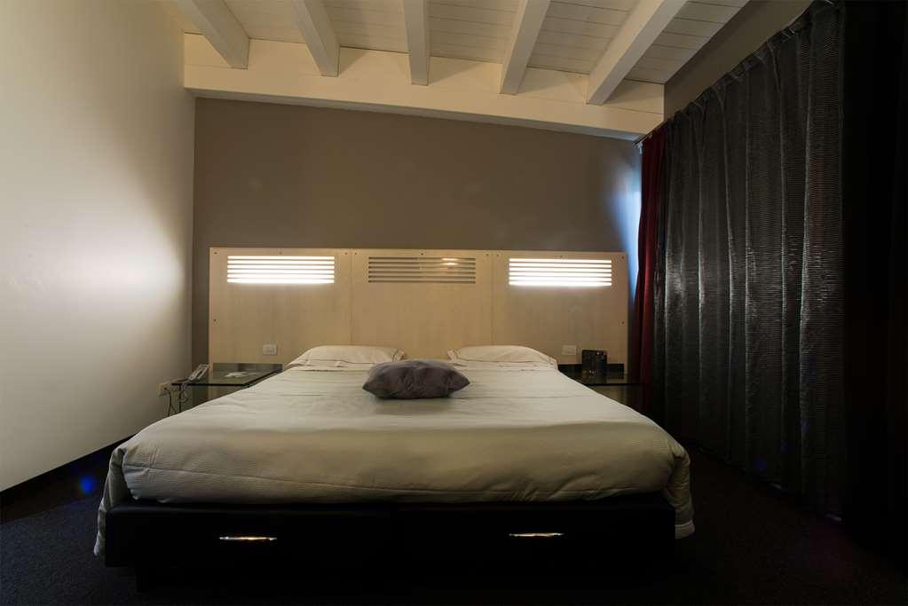 קולצ'יו Daytona Business Hotel חדר תמונה